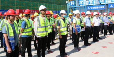 “落實(shí)安全責(zé)任，推動(dòng)安全發(fā)展”